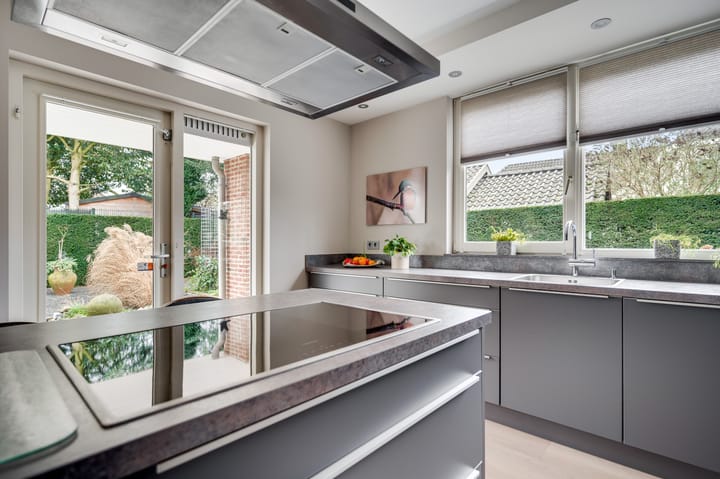 Foto 10 van Maasstraat 4