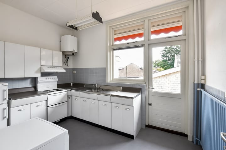 Photo 12 of Velperbuitensingel 14