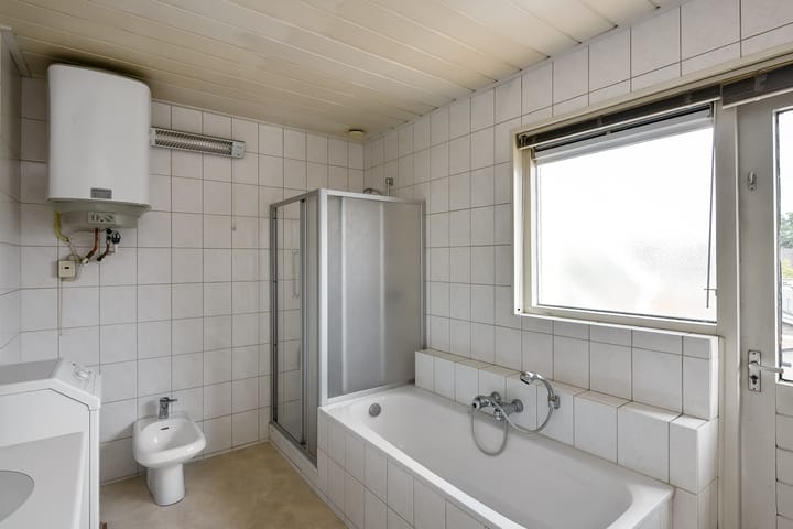 Photo 22 of Velperbuitensingel 14