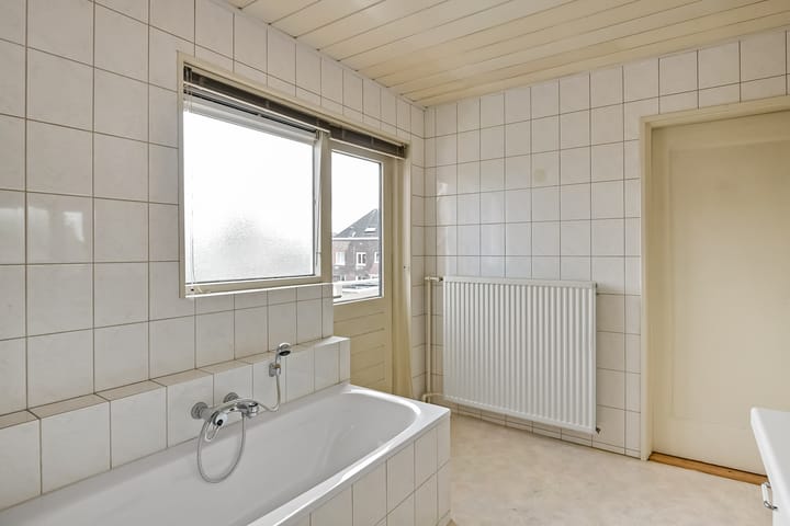 Photo 25 of Velperbuitensingel 14