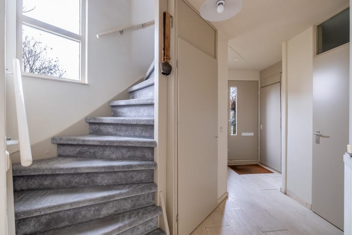 Foto 10 van Middenmolenlaan 94