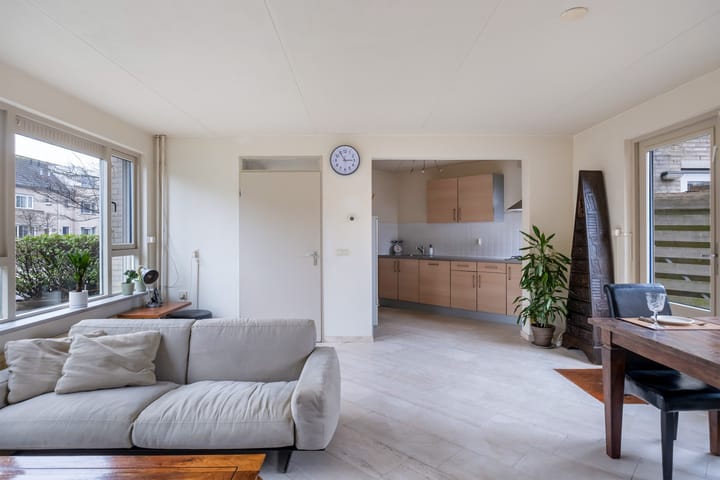 Foto 11 van Middenmolenlaan 94