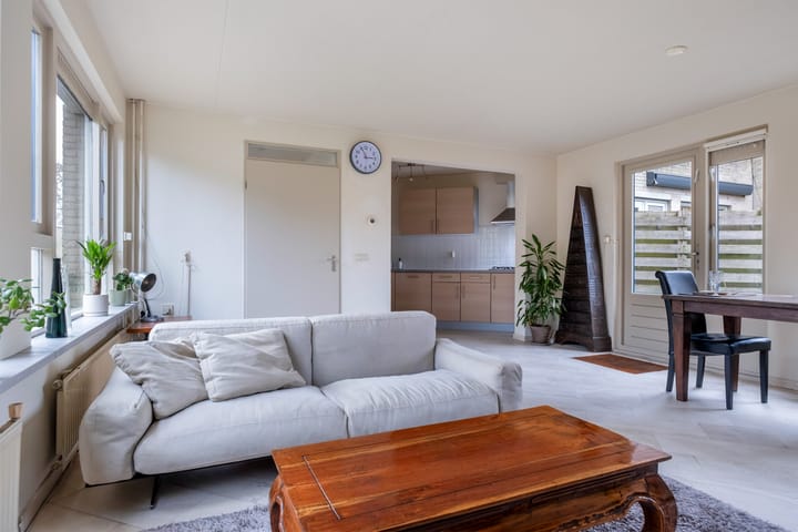 Foto 12 van Middenmolenlaan 94