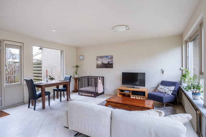 Foto 14 van Middenmolenlaan 94