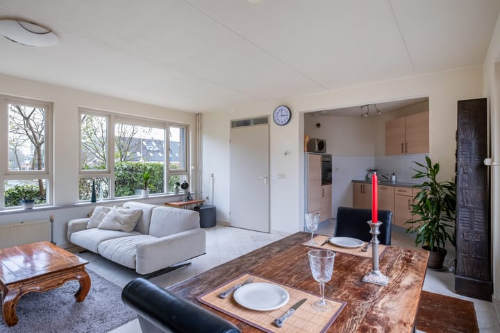 Foto 16 van Middenmolenlaan 94