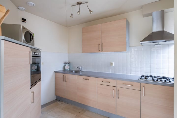 Foto 17 van Middenmolenlaan 94