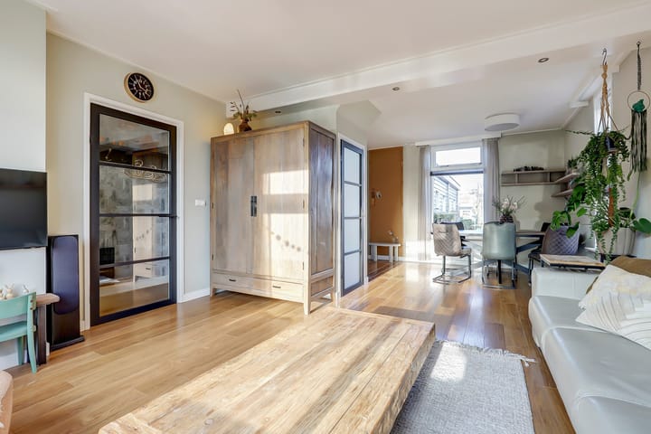 Photo 10 of Alexanderstraat 39