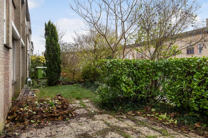 Foto 22 van Middenmolenlaan 94