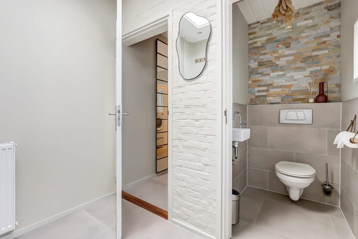 Photo 18 of Alexanderstraat 39