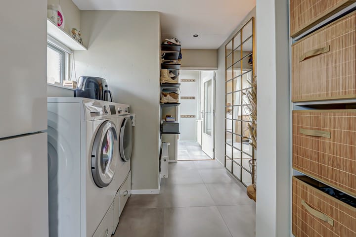 Photo 21 of Alexanderstraat 39