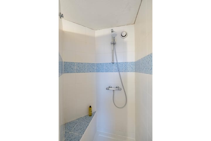 Foto 32 van Middenmolenlaan 94