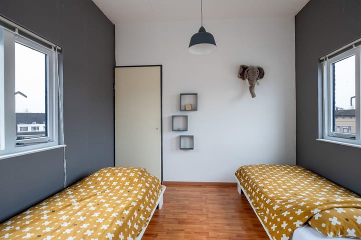 Foto 36 van Middenmolenlaan 94