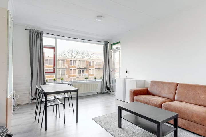 Foto 1 van Dirkslandstraat 73-C