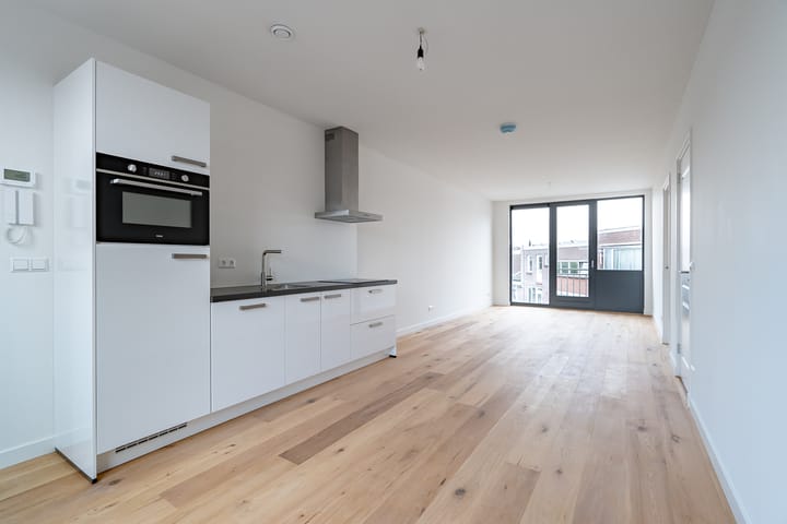 Foto 4 van Laan van Nieuw-Guinea 43-H