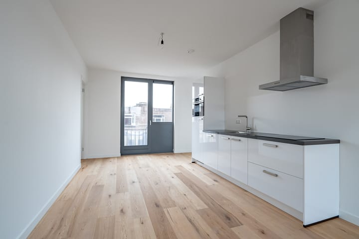 Foto 7 van Laan van Nieuw-Guinea 43-H