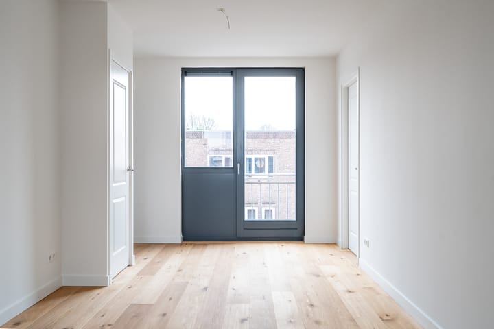 Foto 5 van Laan van Nieuw-Guinea 43-F