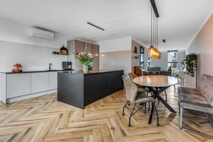 Foto 2 van Op de set 42