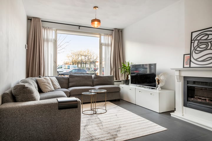 Foto 8 van Smirnoffstraat 14