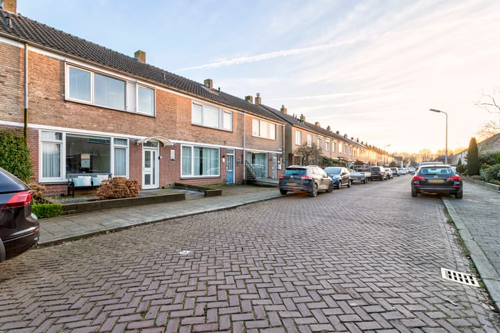 Foto 35 van Smirnoffstraat 14