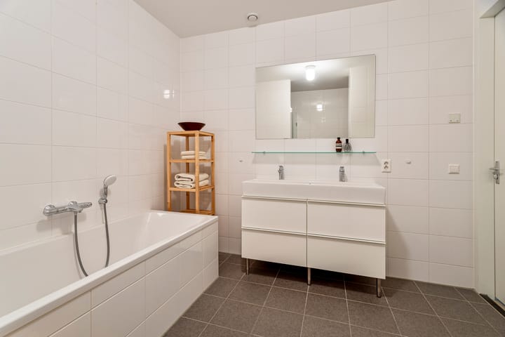 Photo 15 of Faas Wilkesstraat 141-B