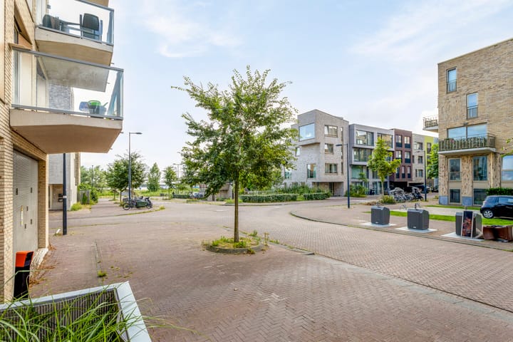 Photo 26 of Faas Wilkesstraat 141-B