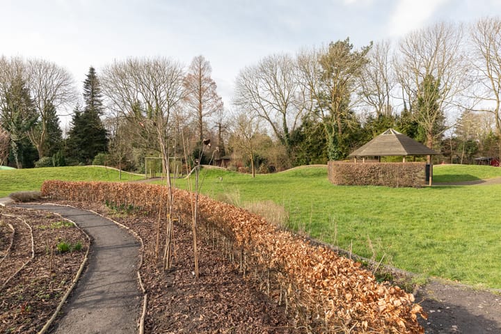 Foto 31 van Aartsbisschop Romerostraat 355