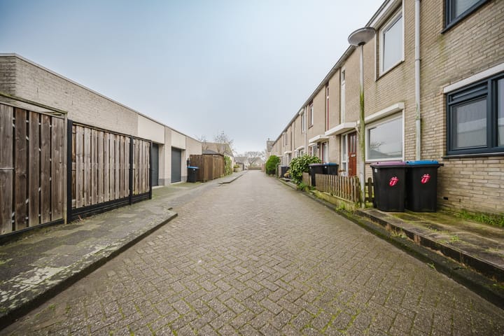 Foto 6 van Marga Klompéstraat 12