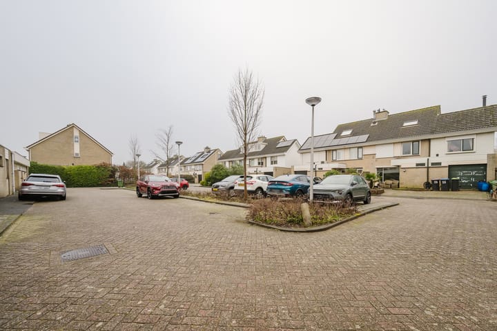 Foto 16 van Marga Klompéstraat 12