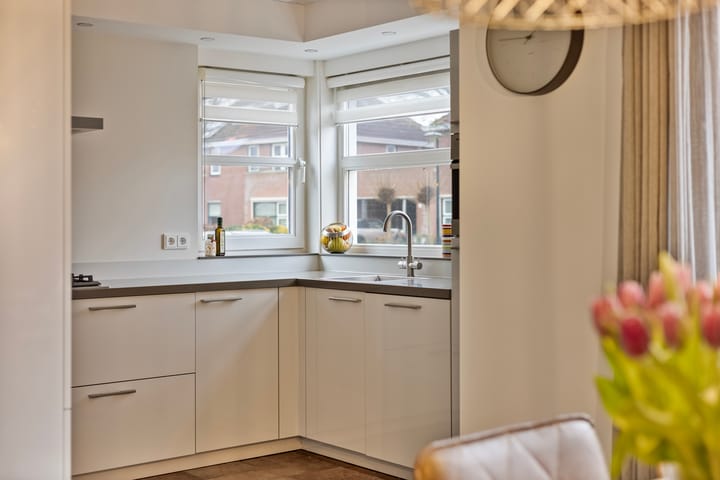 Foto 13 van Drachme 12