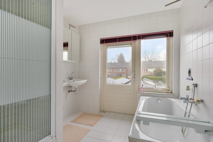 Foto 24 van Schoutstraat 18