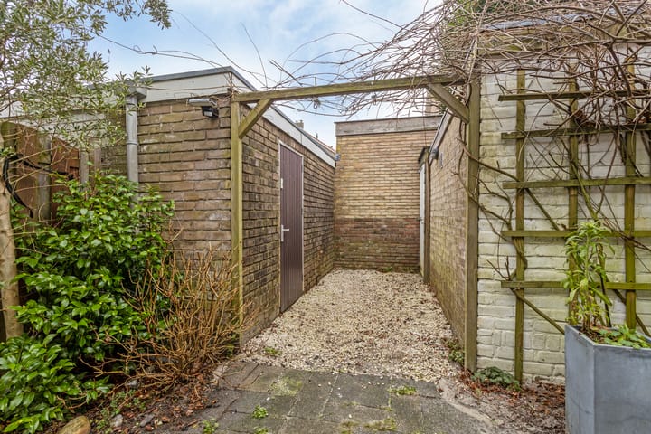 Foto 23 van Admiraal de Ruyterlaan 25