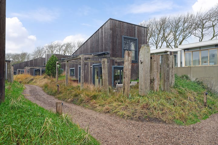 Foto 2 van Burgemeester van Woelderenlaan 1-10