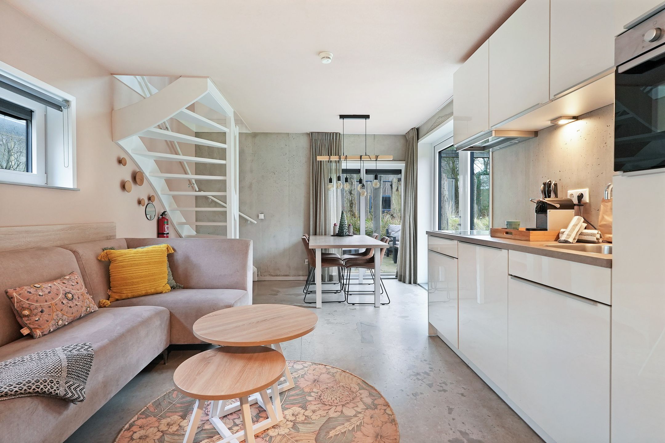 Foto 3 van Burgemeester van Woelderenlaan 1-10