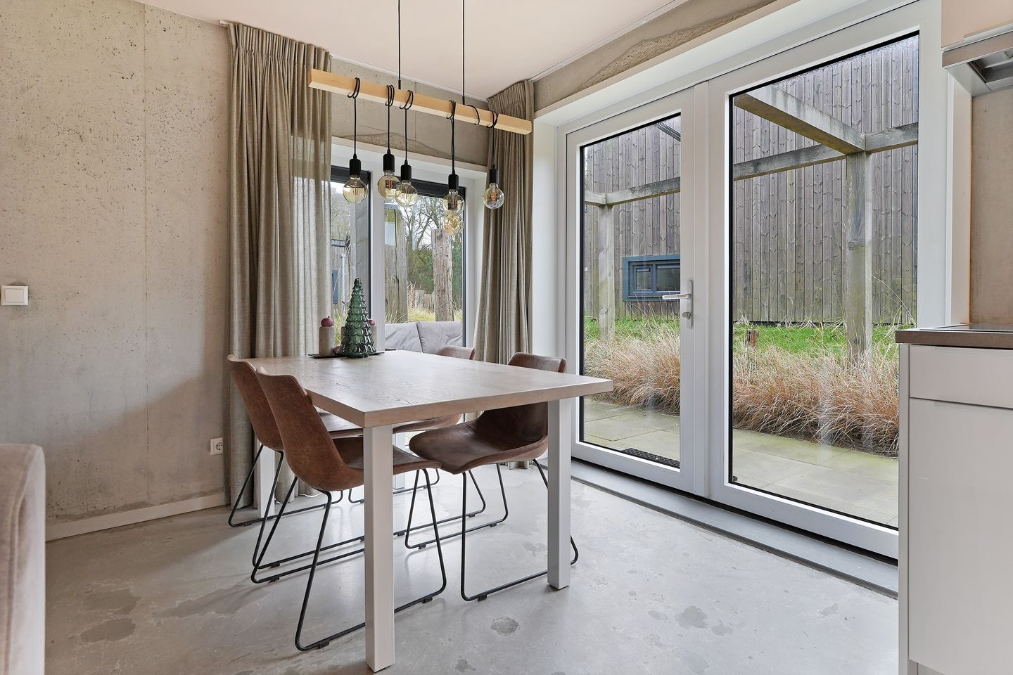 Foto 4 van Burgemeester van Woelderenlaan 1-10