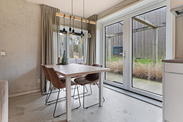 Foto 4 van Burgemeester van Woelderenlaan 1-10