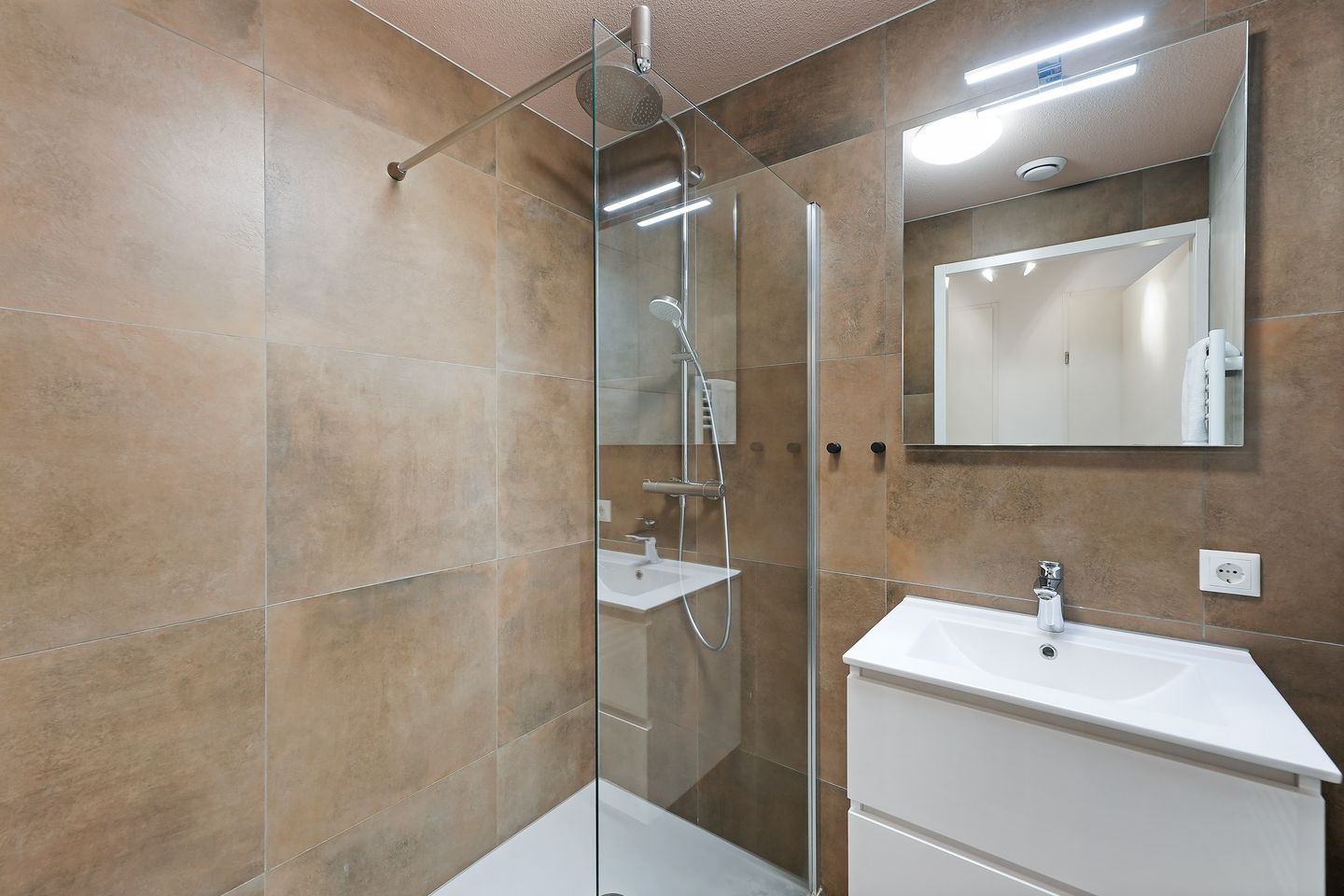 Foto 10 van Burgemeester van Woelderenlaan 1-10