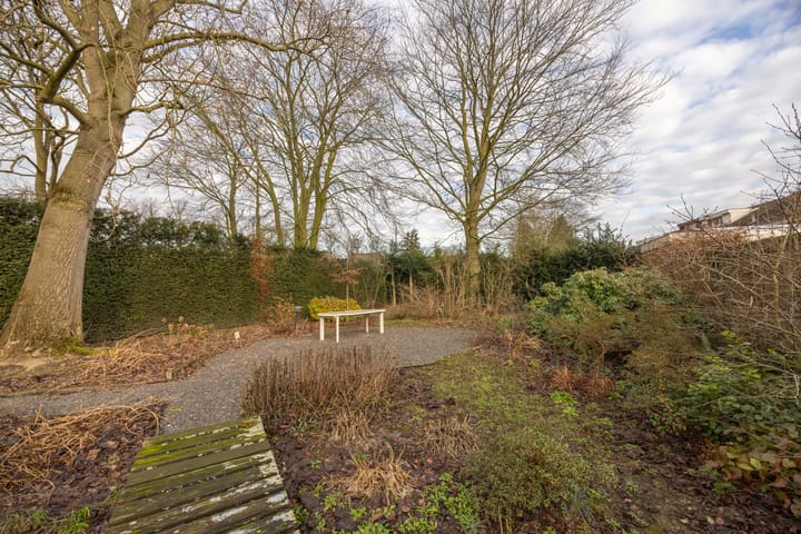 Photo 2 of Achthoevenstraat 82