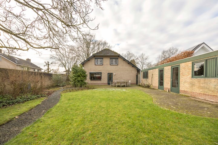 Foto 27 van Achthoevenstraat 82