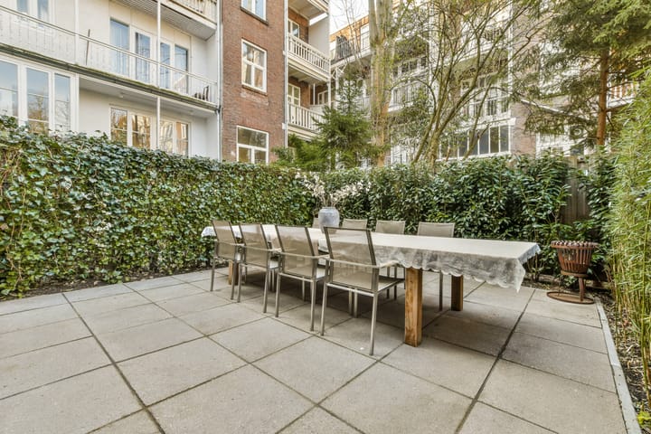 Photo 2 of Johannes Verhulststraat 150-H