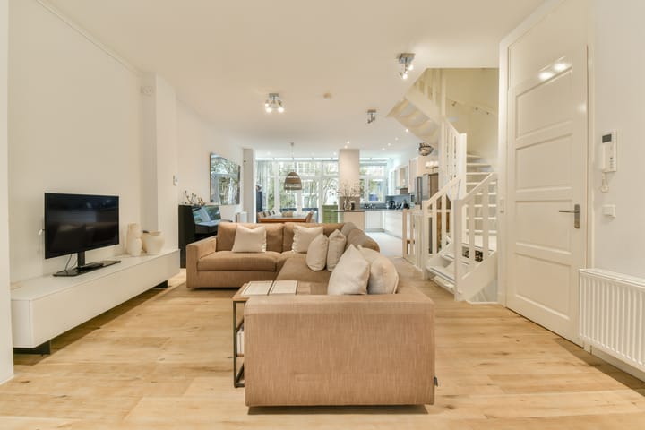 Photo 3 of Johannes Verhulststraat 150-H