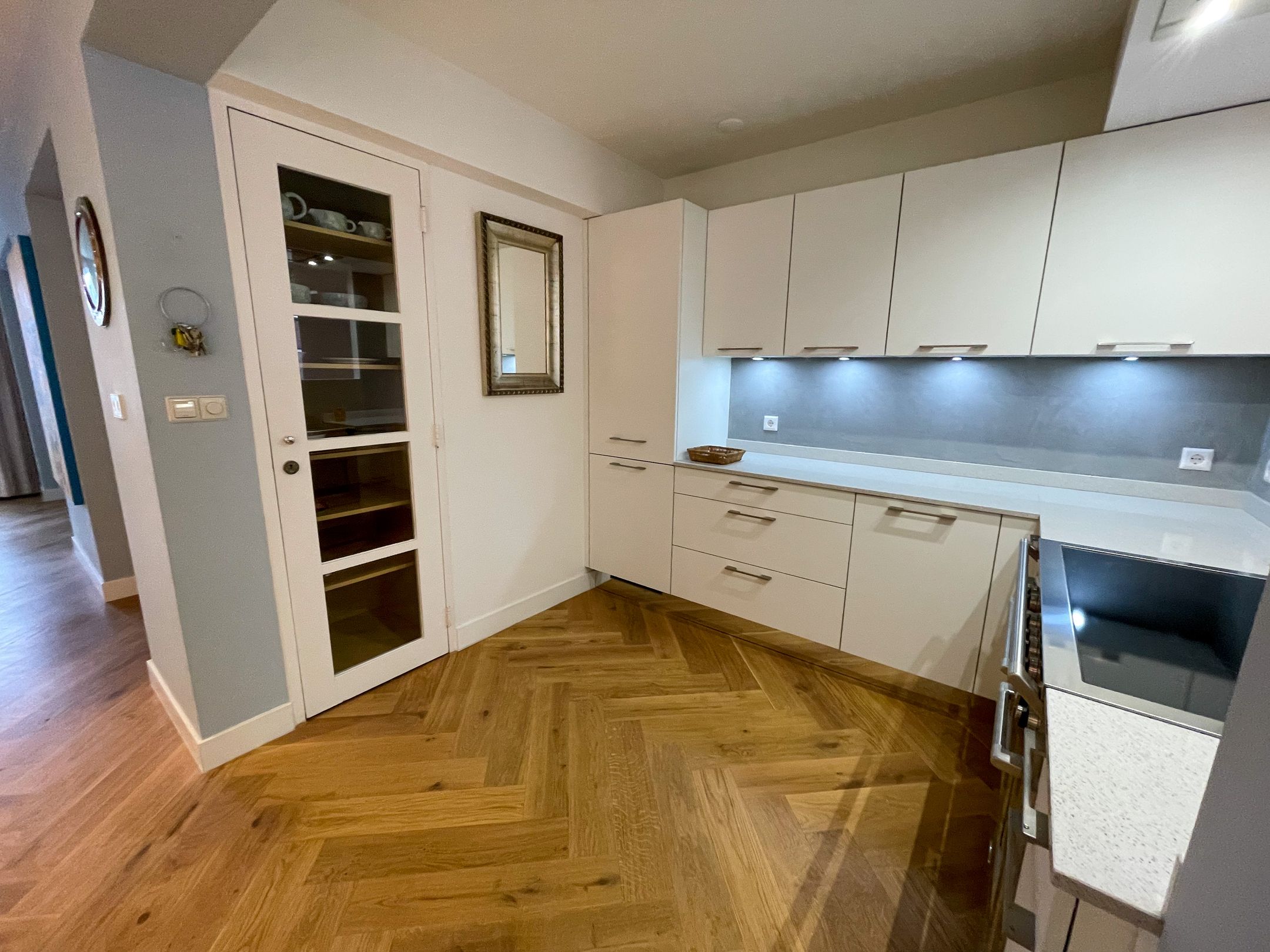 Foto 12 van Frederikstraat 14-B