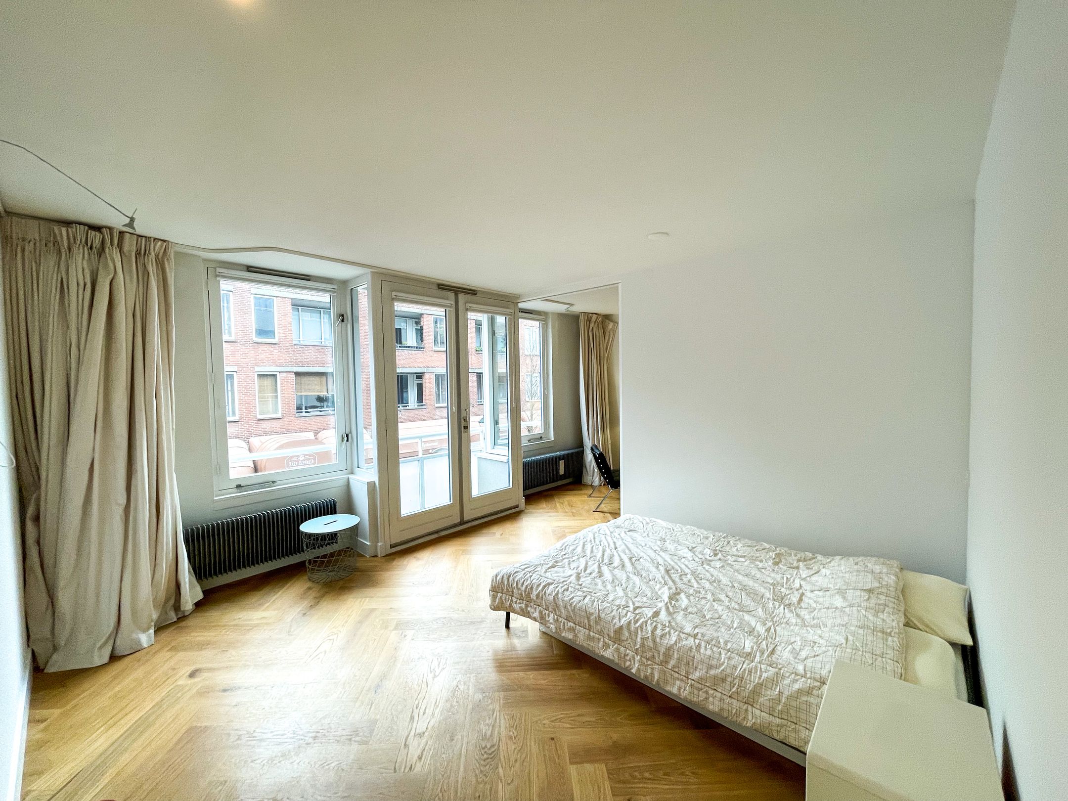 Foto 15 van Frederikstraat 14-B