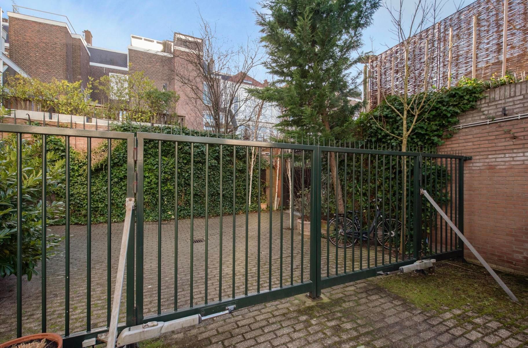 Foto 21 van Frederikstraat 14-B