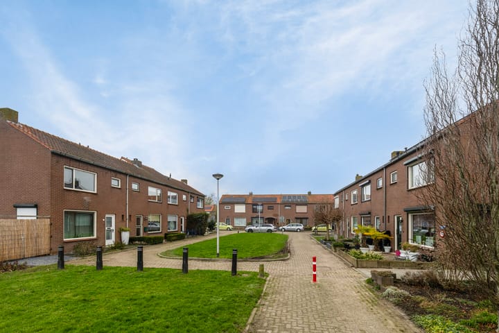 Foto 27 van Van Vollenhovenstraat 7