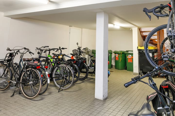 Photo 41 of Sint Annaplaats 25