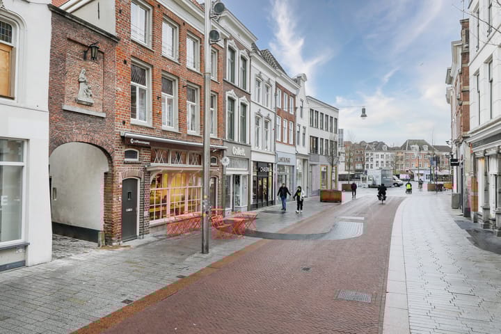 Photo 42 of Sint Annaplaats 25