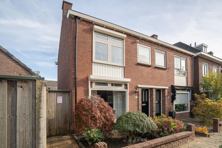 Foto 5 van Niasstraat 3