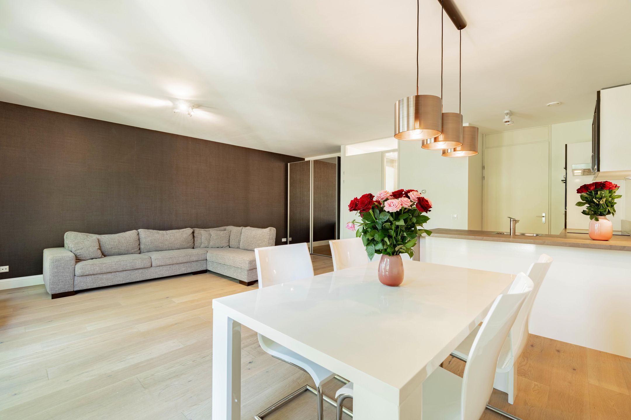 Photo 6 of Camperstraat 22-D