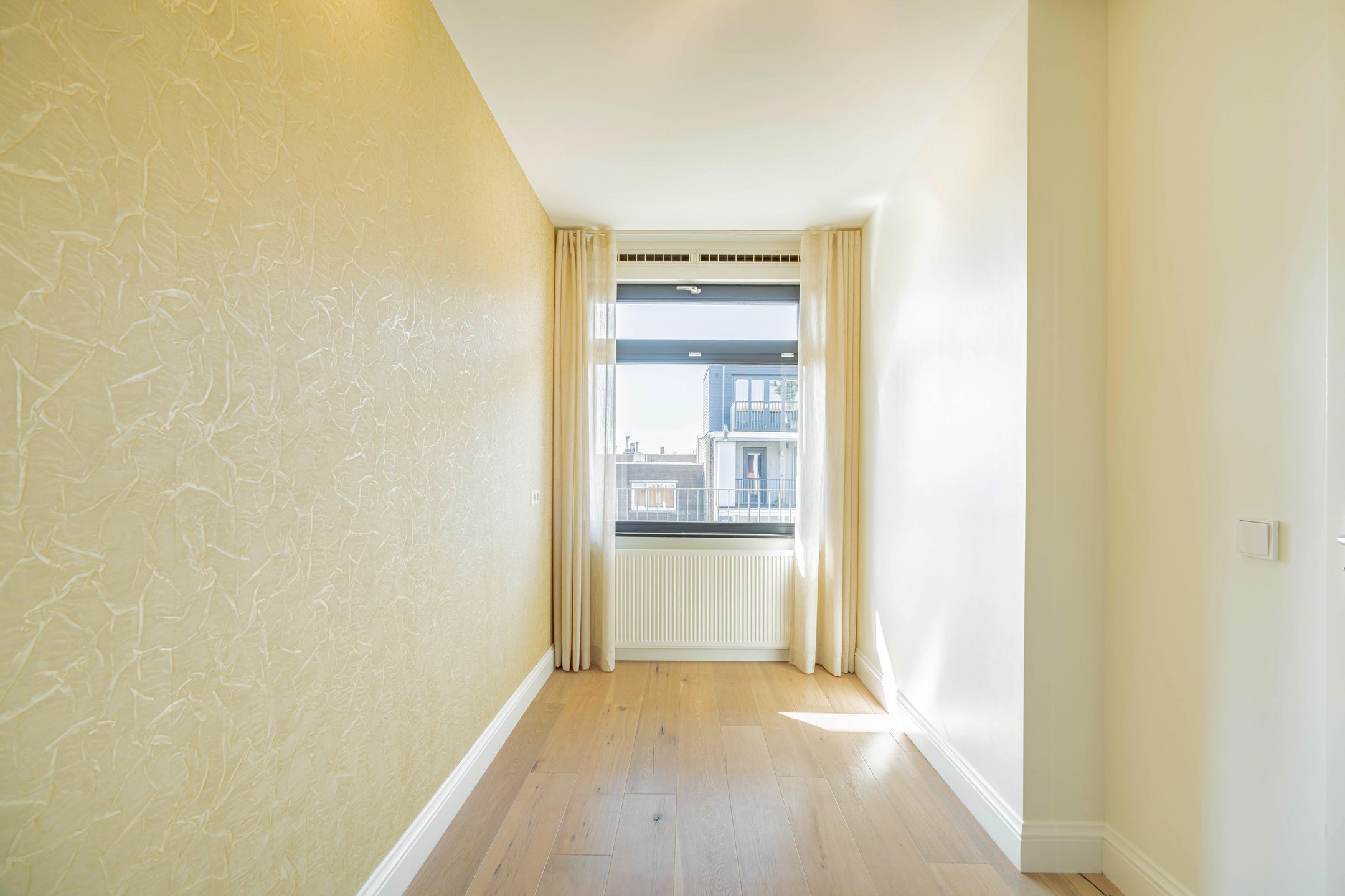 Photo 15 of Camperstraat 22-D