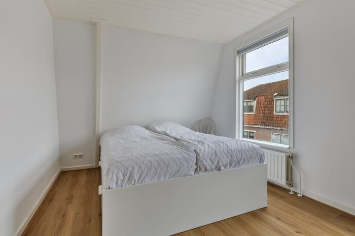 Foto 22 van Leeghwaterstraat 24